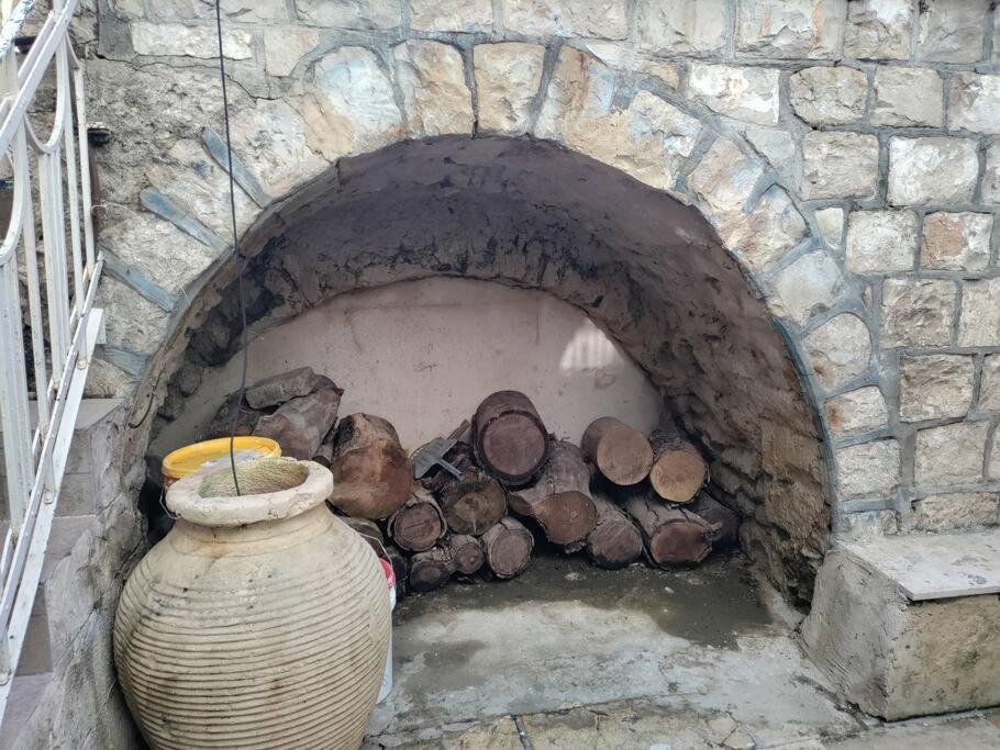שלווה בעיר העתיקה - Peace In The Heart Of The Old City Safed Buitenkant foto