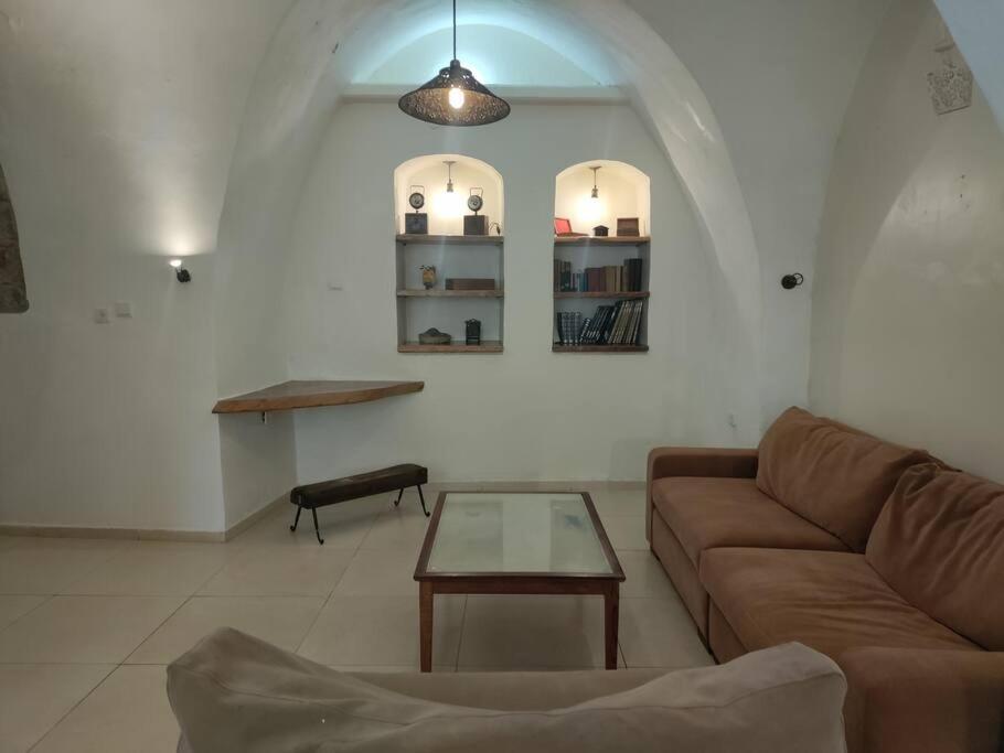 שלווה בעיר העתיקה - Peace In The Heart Of The Old City Safed Buitenkant foto
