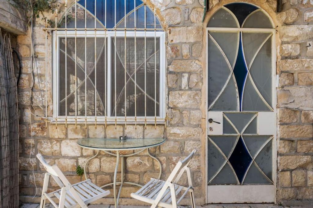 שלווה בעיר העתיקה - Peace In The Heart Of The Old City Safed Buitenkant foto